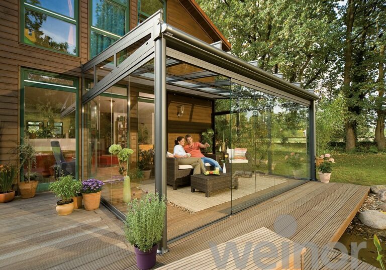 Glasoase | Produkte | EM Sonnenschutz - Fließende Übergänge nach draußen bietet Ihnen die elegante weinor Glasoase®. Sie besteht aus einem Terrassendach Terrazza, das mit Ganzglas-Elementen zum ungedämmten Wintergarten geschlossen werden kann.